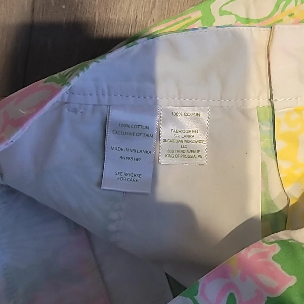 LILLY PULITZER Hibiscus Stroll Buttercup Shorts Size 0 - Picture 6 of 8